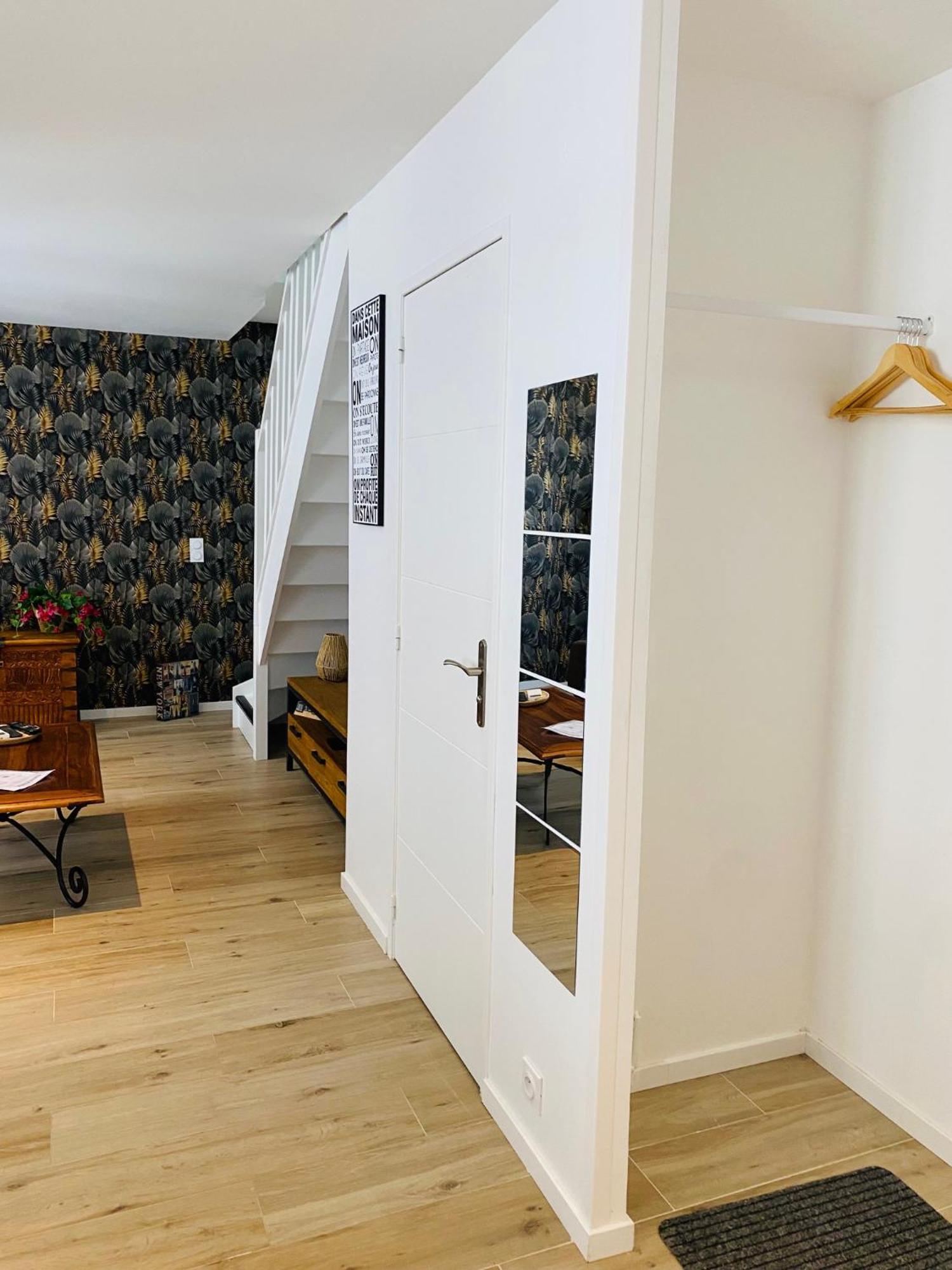 Douillet Et Coquet Appartement Climatise - Parking Prive Gratuit - Centre มงต์เปอลิเยร์ ภายนอก รูปภาพ