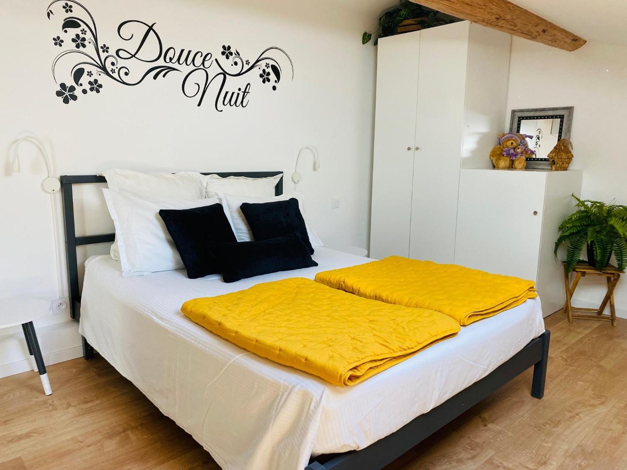 Douillet Et Coquet Appartement Climatise - Parking Prive Gratuit - Centre มงต์เปอลิเยร์ ภายนอก รูปภาพ